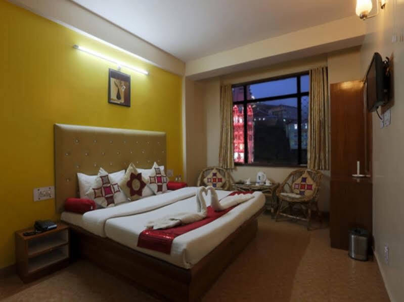 Harmony Purple Mall Road Hotel Shimla Ngoại thất bức ảnh